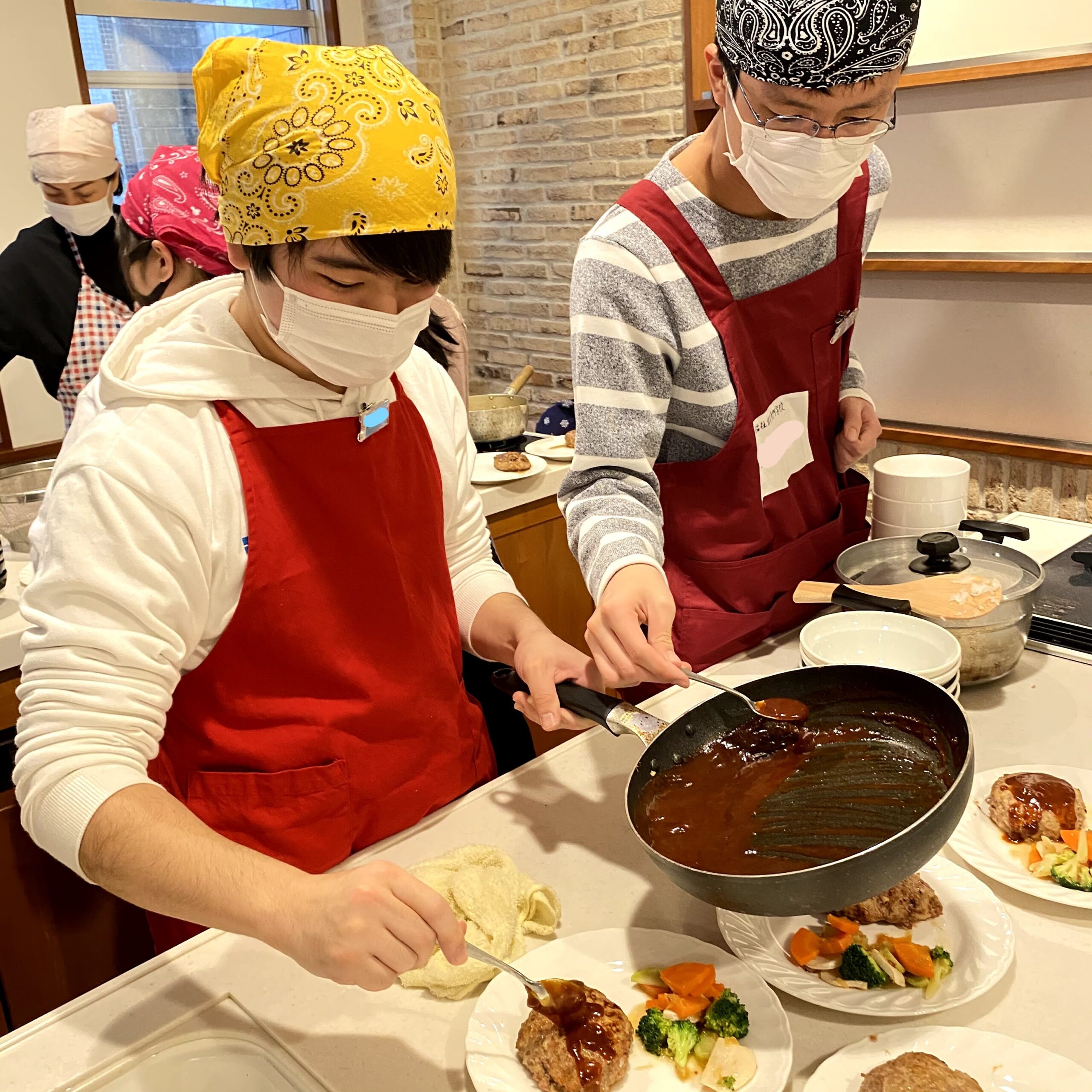 介護福祉学科1年生の授業風景をご紹介 Blog News 学校法人榎本学園