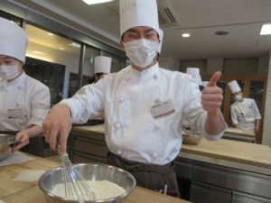 １Aクラス☆初めてのパン実習☆食パン手仕込み