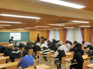 本日、学力評価試験　( ﾟДﾟ)